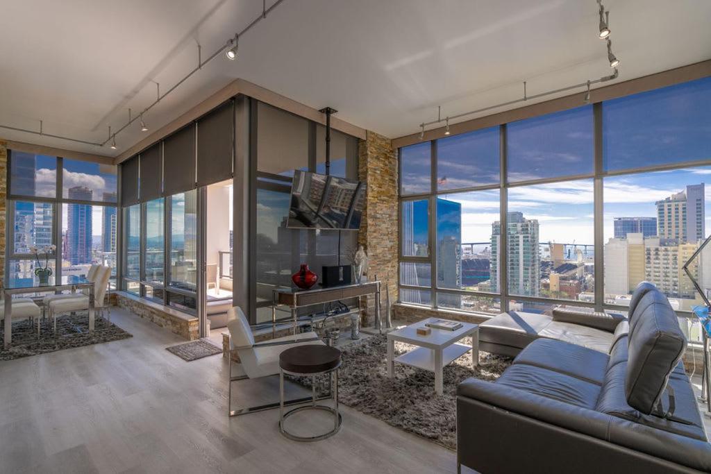 Holiday home Cityscape Elegance With Water Views *